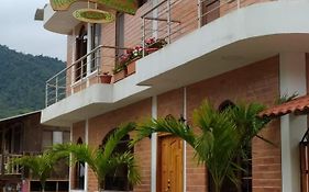 Hostal El Eden De Mindo